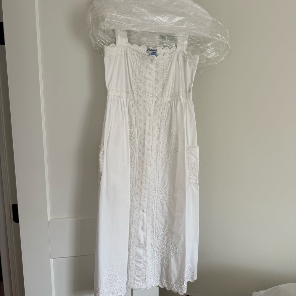 Juliet Dunn White Scalloped Lace Dress